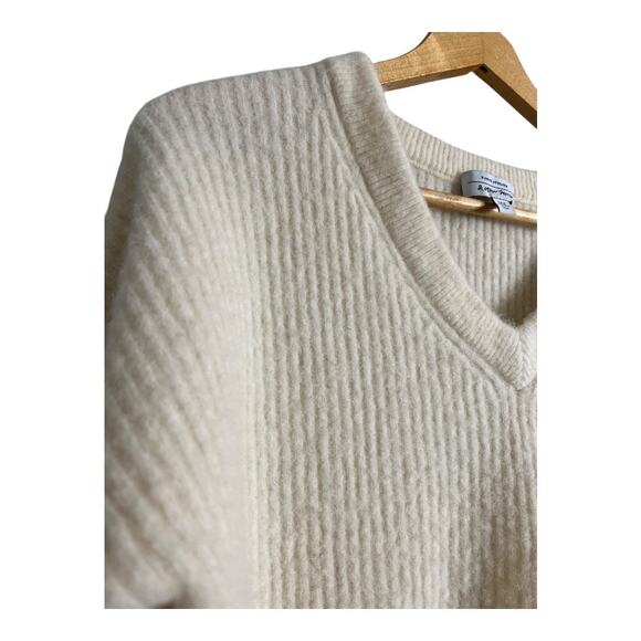 Paris Atelier & Other Stories Fuzzy Aplaca & Wool Blend Sweater Cream V-neck M - Picture 3 of 6